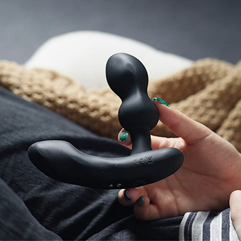 Lovense Edge 2 - held in hand, flexible adjustable head